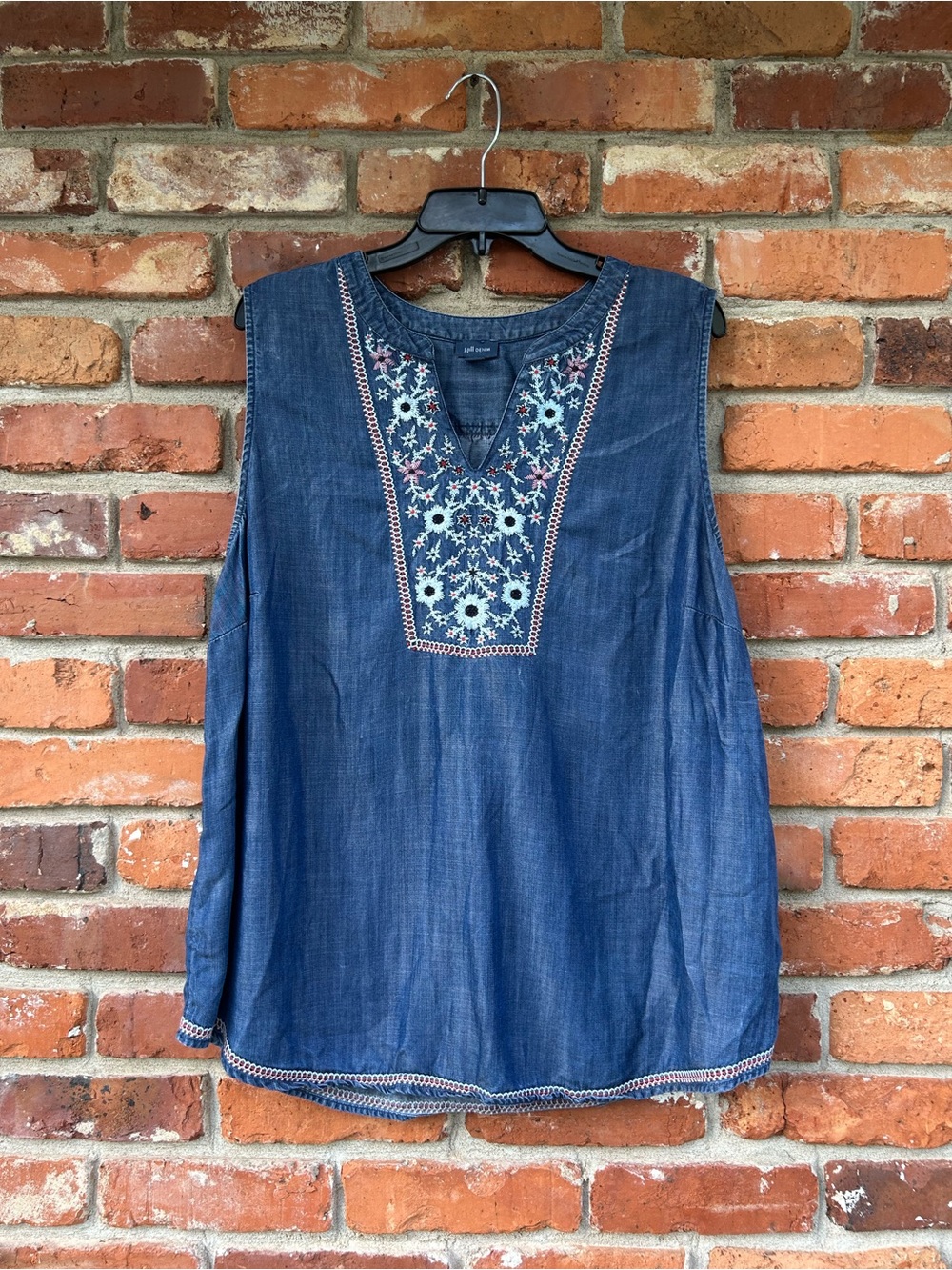 J. Jill Denim Sleeveless Embroidered Chambray Top XL